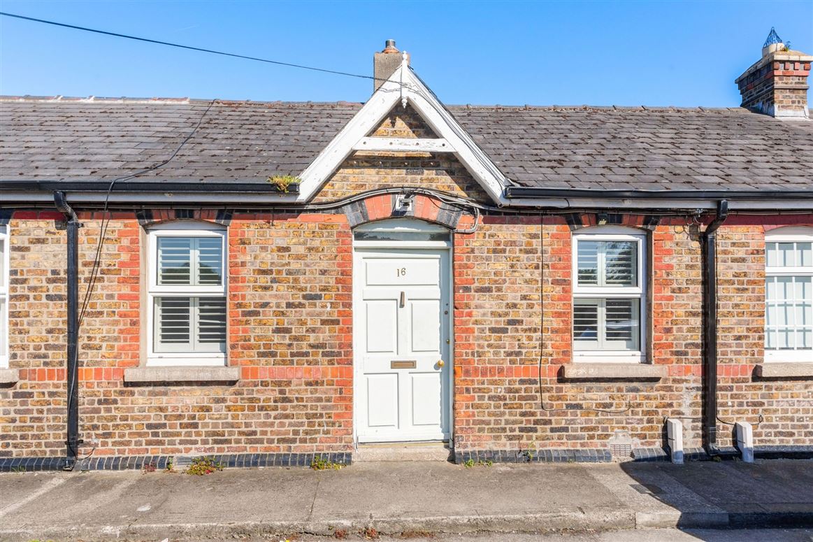 16 Gilford Terrace, Sandymount, Dublin 4