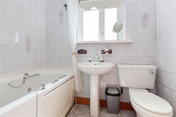 17 Tranquility Grove, Coolock, Dublin 5.