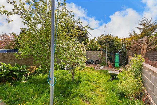17 Tranquility Grove, Coolock, Dublin 5.