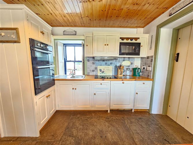 Carnane, Doolin, Co. Clare