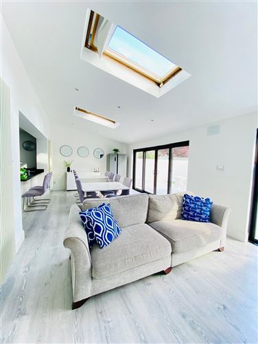 Glencairn rise, Leopardstown,   Dublin 18, D18