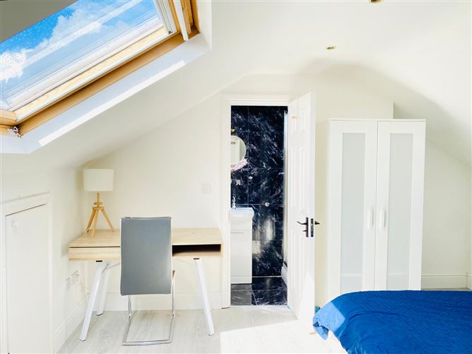 Glencairn rise, Leopardstown,   Dublin 18, D18