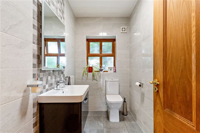 Mistletoe Lodge, Cloverhill, Knocknahur, Sligo