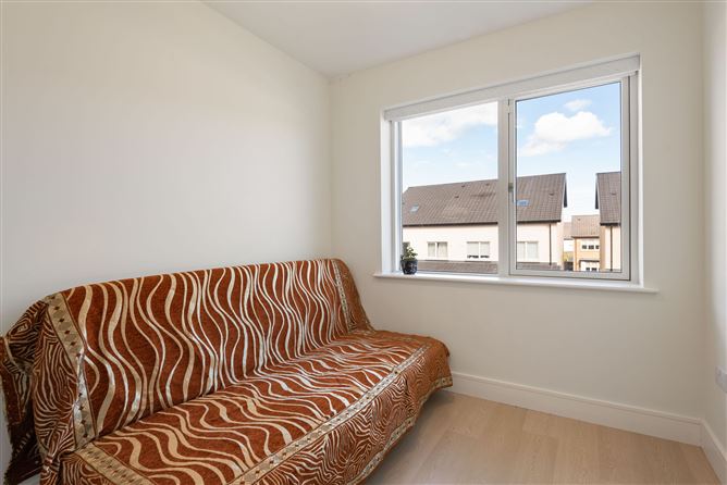 18 Clay Farm Green, Leopardstown, Dublin 18