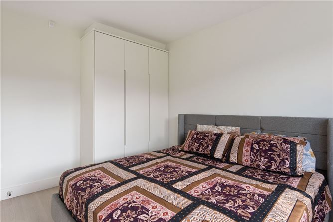 18 Clay Farm Green, Leopardstown, Dublin 18