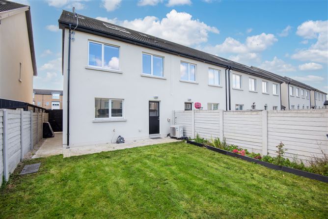 18 Clay Farm Green, Leopardstown, Dublin 18