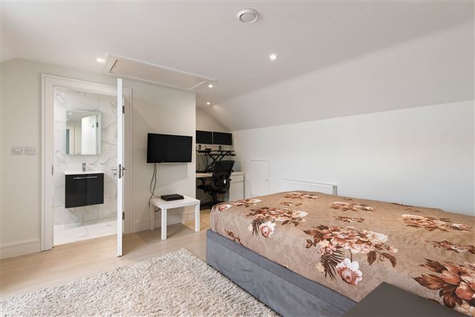 18 Clay Farm Green, Leopardstown, Dublin 18