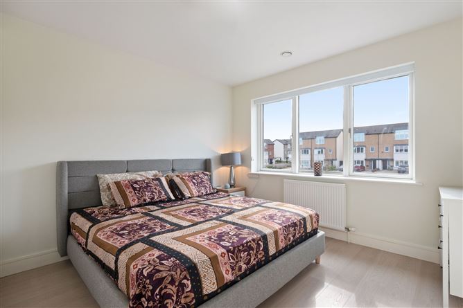 18 Clay Farm Green, Leopardstown, Dublin 18
