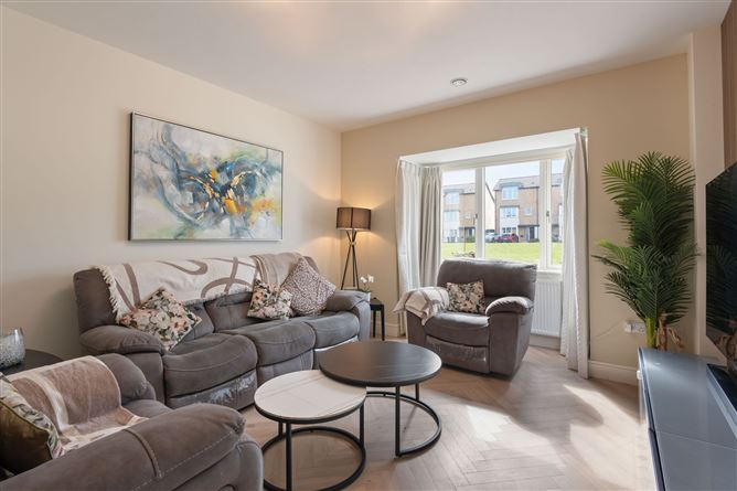 18 Clay Farm Green, Leopardstown, Dublin 18