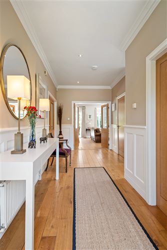 27 Cairnfort, Stepaside, Dublin 18