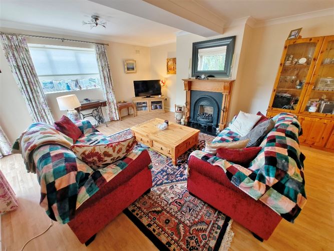 5 Broomfield Hall, Shankill, Dublin 18