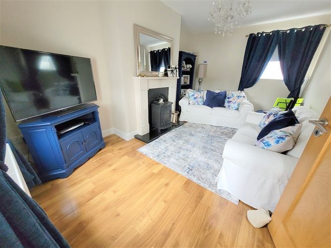 10 Hogan Square, Cahir, Tipperary