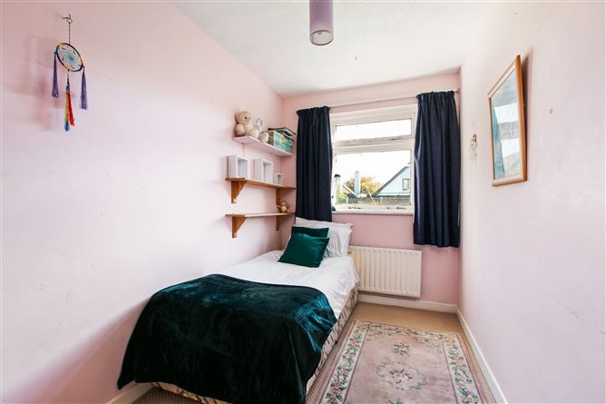 7 Glen Dale, The Park, Cabinteely, Dublin 18