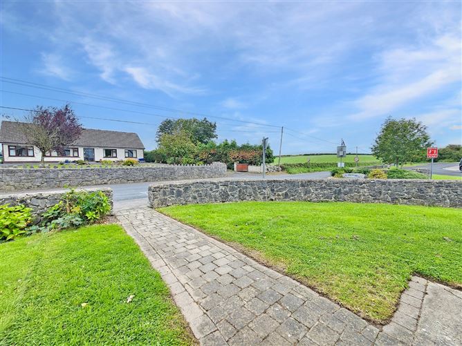 32 Ard Na Mainistreach, Quin, Co. Clare.