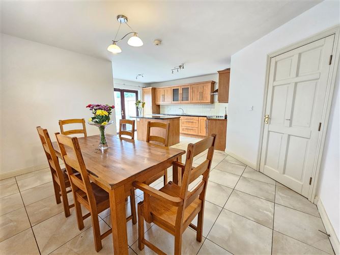 32 Ard Na Mainistreach, Quin, Co. Clare.