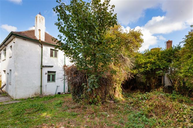 35 Ellesmere Avenue, North Cirrcular Road, Dublin 7