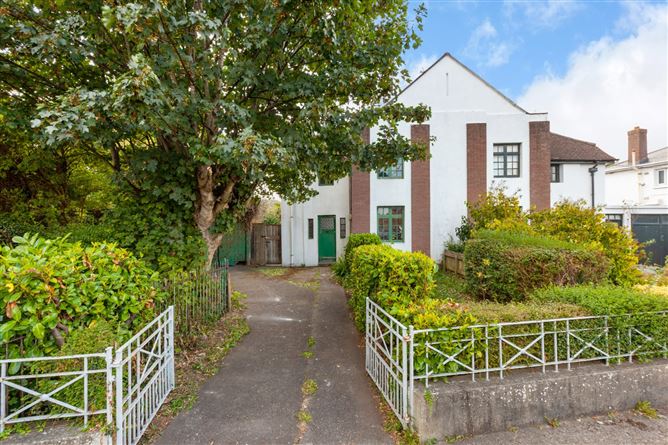 35 Ellesmere Avenue, North Cirrcular Road, Dublin 7