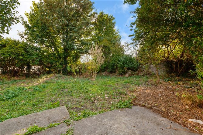35 Ellesmere Avenue, North Cirrcular Road, Dublin 7