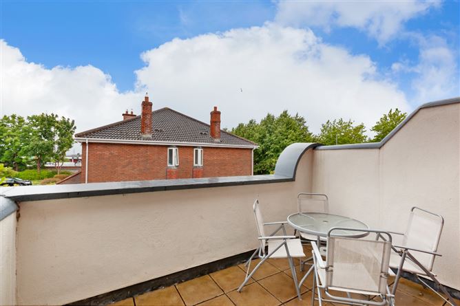 49 Rathdown Square, North Circular Road, Dublin 7