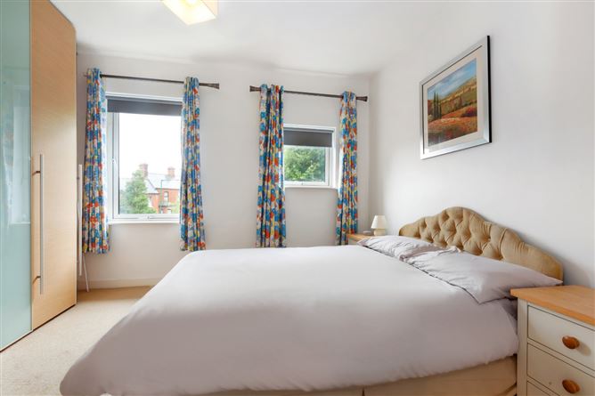 49 Rathdown Square, North Circular Road, Dublin 7