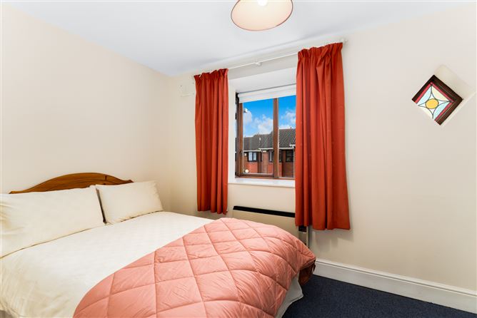 25 COLLEGE MANOR, Drumcondra, Dublin 9