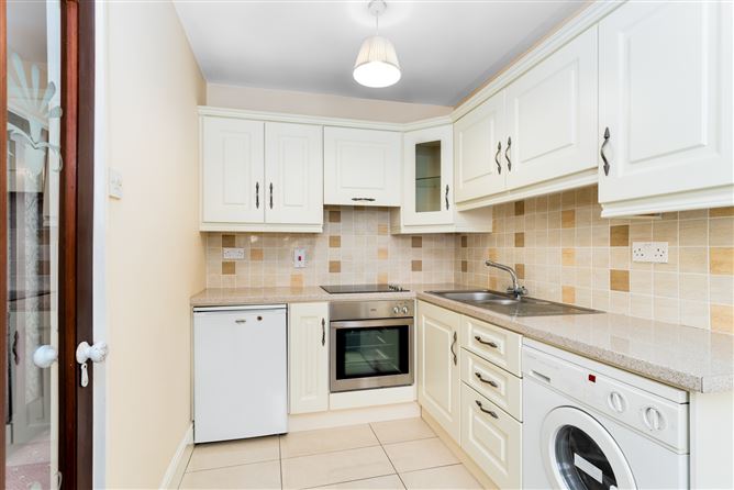25 COLLEGE MANOR, Drumcondra, Dublin 9