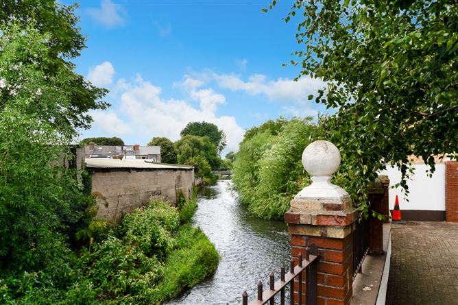 25 COLLEGE MANOR, Drumcondra, Dublin 9