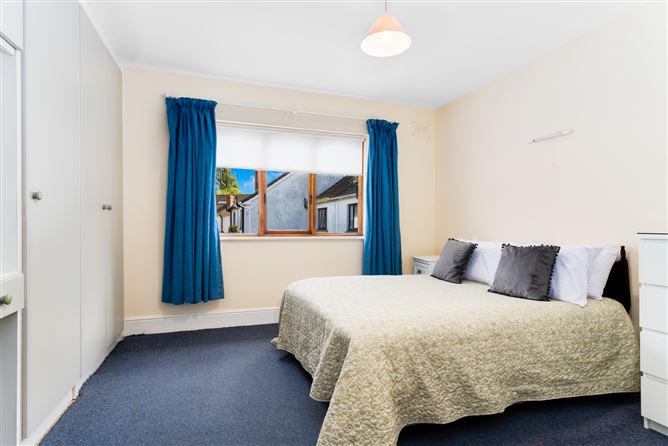25 COLLEGE MANOR, Drumcondra, Dublin 9