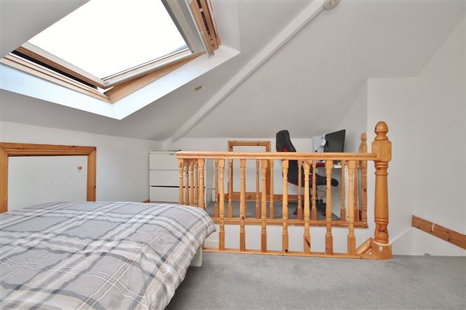 15 Woodstown Heights, Knocklyon, Dublin 16