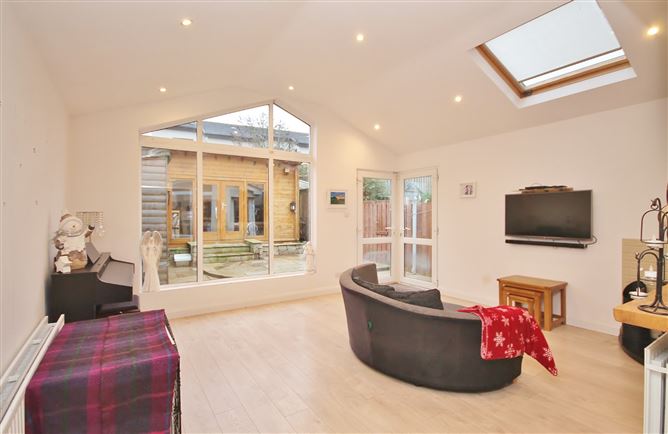 15 Woodstown Heights, Knocklyon, Dublin 16