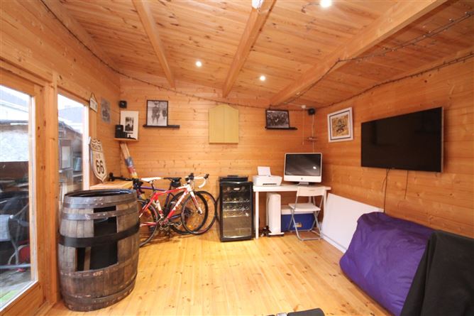 15 Woodstown Heights, Knocklyon, Dublin 16