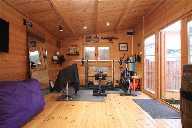 15 Woodstown Heights, Knocklyon, Dublin 16