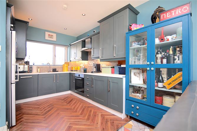 6 Castleview Walk, Artane,   Dublin 5