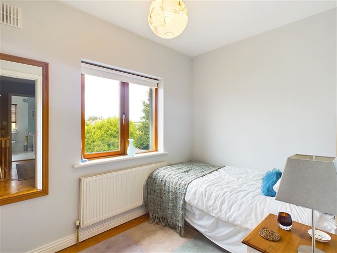 9 Cois Eilbhe, Lisdoonvarna, Co. Clare