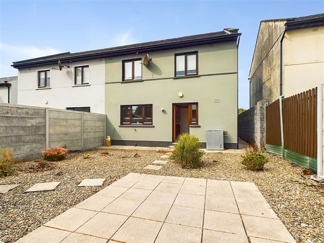 9 Cois Eilbhe, Lisdoonvarna, Co. Clare