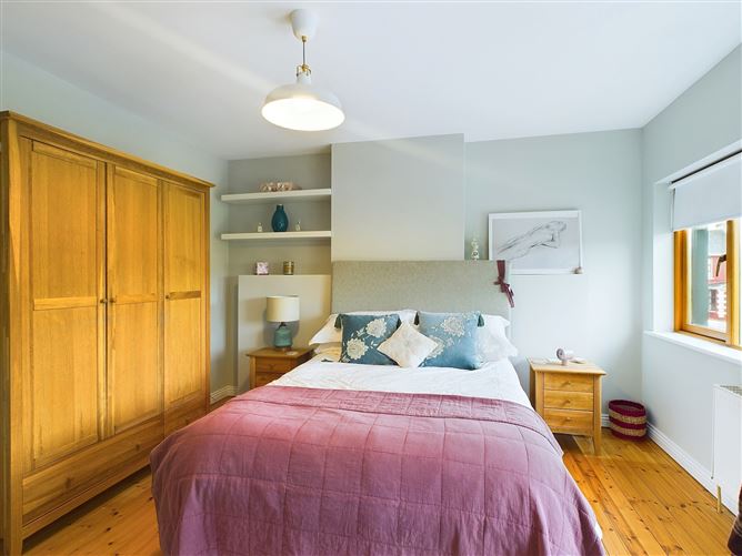 9 Cois Eilbhe, Lisdoonvarna, Co. Clare