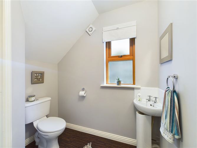 9 Cois Eilbhe, Lisdoonvarna, Co. Clare