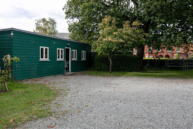 33 Brighton Square, Rathgar,   Dublin 6