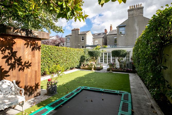 33 Brighton Square, Rathgar,   Dublin 6
