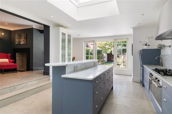 33 Brighton Square, Rathgar,   Dublin 6