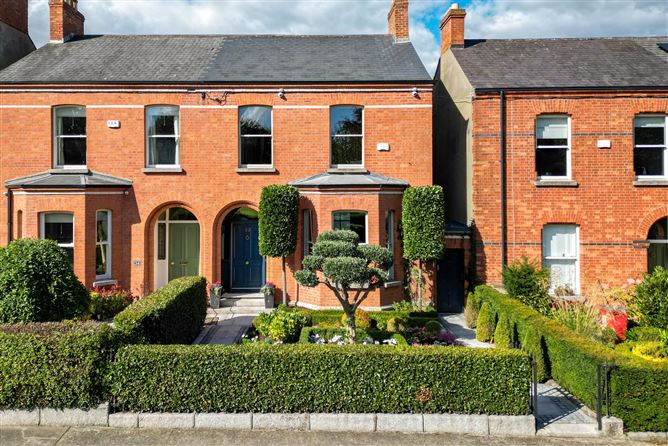 33 Brighton Square, Rathgar,   Dublin 6