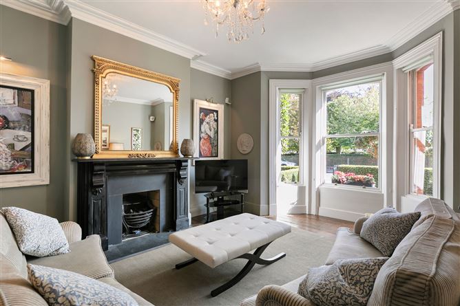 33 Brighton Square, Rathgar,   Dublin 6