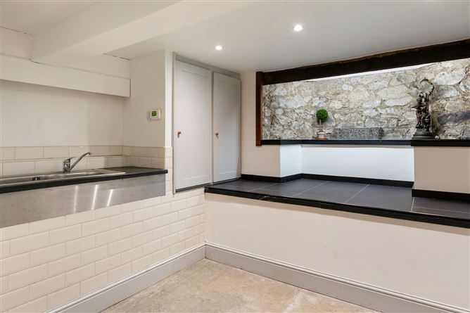 33 Brighton Square, Rathgar,   Dublin 6
