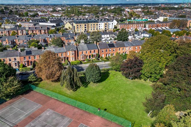 33 Brighton Square, Rathgar,   Dublin 6