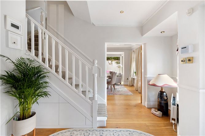 https://photos-a.propertyimages.ie/media/7/1/7/4952717/f9838b62-b2ab-41d8-a3f1-e525eafe158b_l.jpg