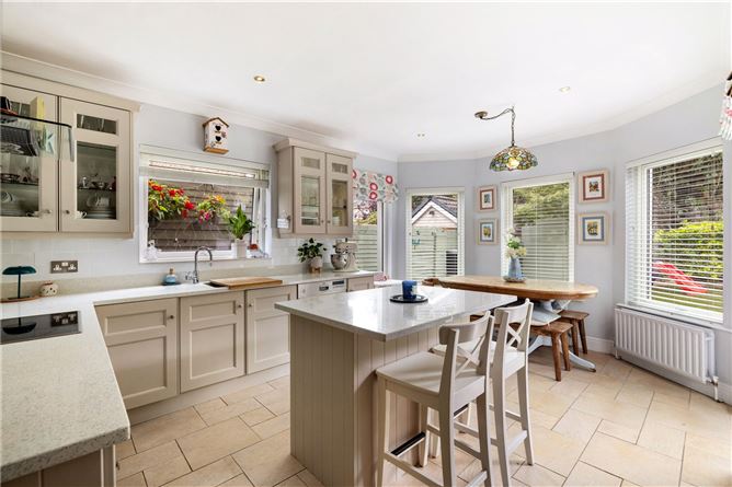 https://photos-a.propertyimages.ie/media/7/1/7/4952717/f9838b62-b2ab-41d8-a3f1-e525eafe158b_l.jpg