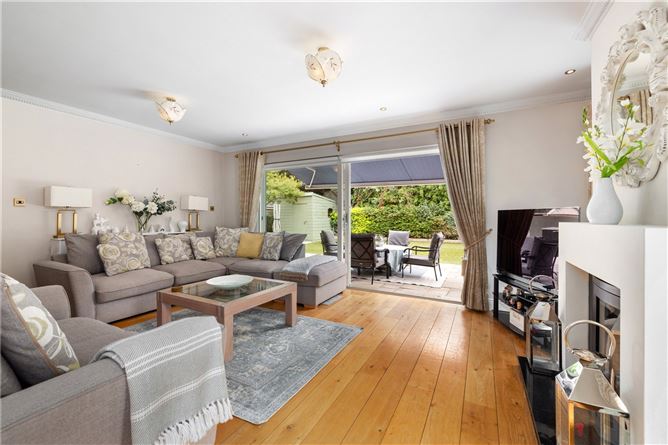 https://photos-a.propertyimages.ie/media/7/1/7/4952717/f9838b62-b2ab-41d8-a3f1-e525eafe158b_l.jpg