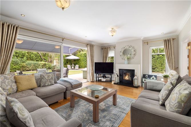 https://photos-a.propertyimages.ie/media/7/1/7/4952717/f9838b62-b2ab-41d8-a3f1-e525eafe158b_l.jpg