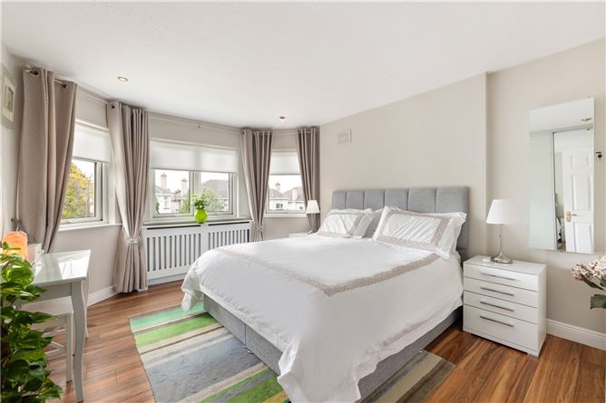https://photos-a.propertyimages.ie/media/7/1/7/4952717/f9838b62-b2ab-41d8-a3f1-e525eafe158b_l.jpg