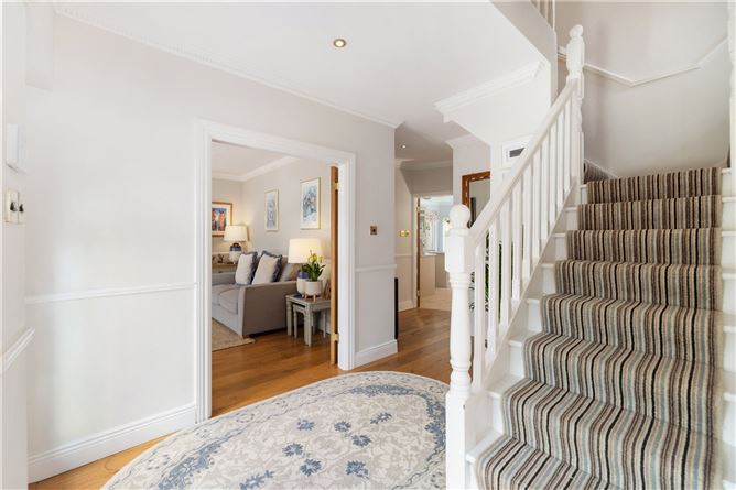 https://photos-a.propertyimages.ie/media/7/1/7/4952717/f9838b62-b2ab-41d8-a3f1-e525eafe158b_l.jpg
